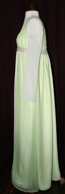 Brautkleid grün lange Ärmel